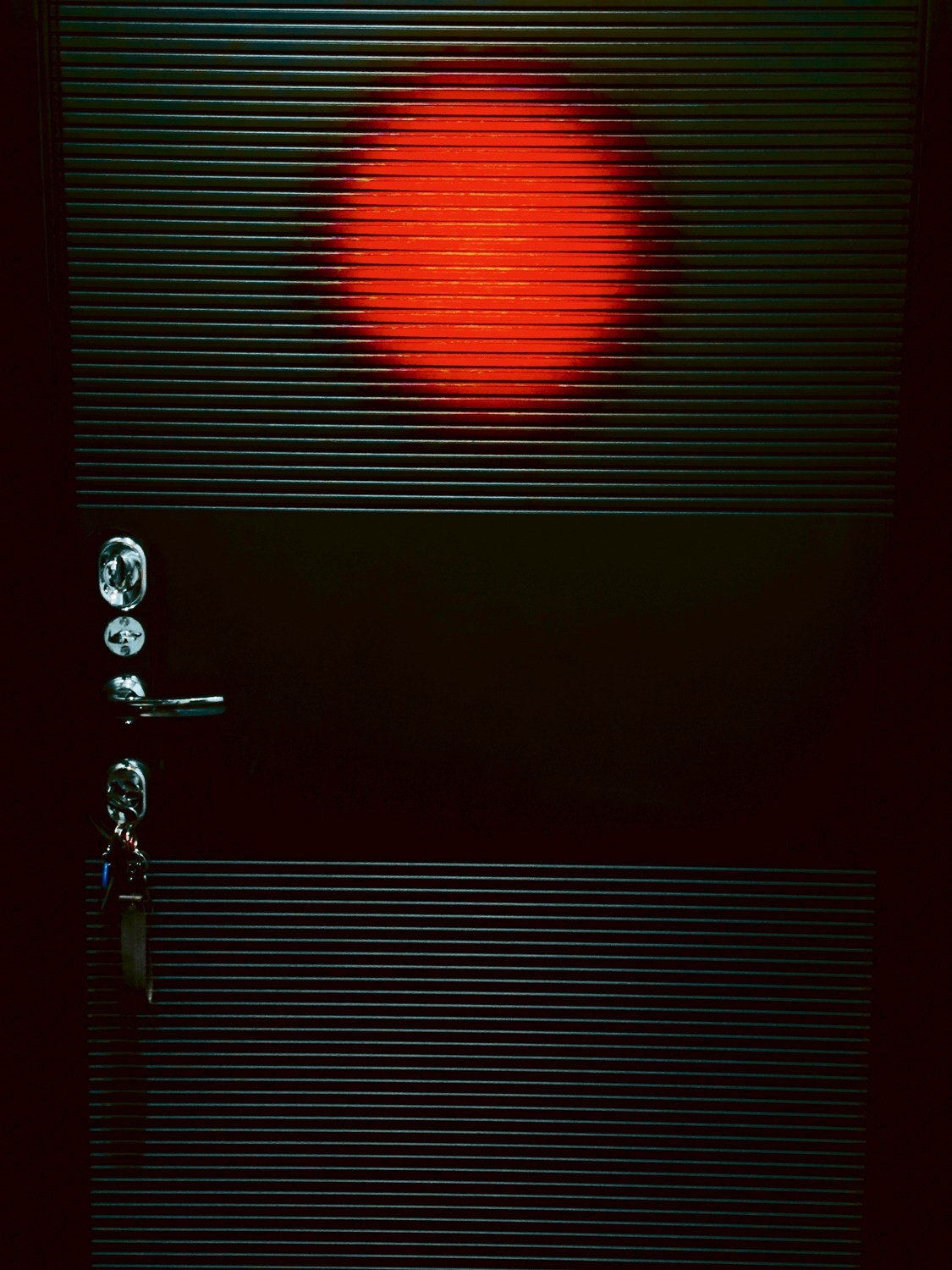 Современная концептуальная фотография о теле, уязвимости и идентичности. Визуальная практика на стиле честности, пост-иронии и искусства.Рекламная фотография, Концептуальная фотография, Современный художник, Психология, Коммерческий фотограф, Репортажный фотограф, Стрит фотография, Арт, Сюрреализм, Мобильная фотография, Снято на айфон, Дима Бурза