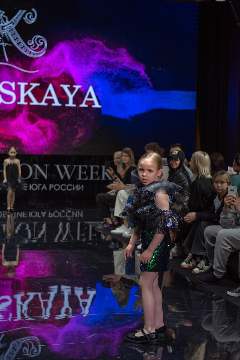 SochiFashionWeek2024 дизайнер Кибовская. Семейный и коммерческий фотограф в Сочи Александр Бодунов