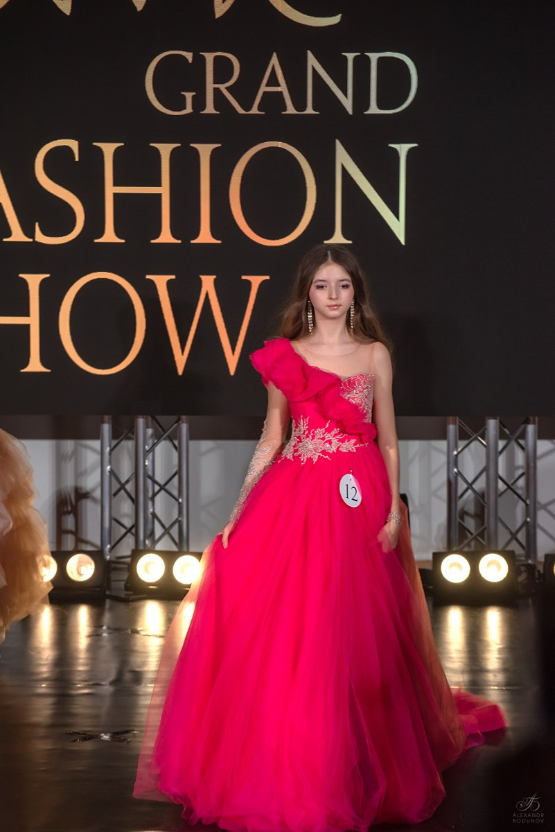GrandFashionShow2024. Семейный и коммерческий фотограф в Сочи Александр Бодунов