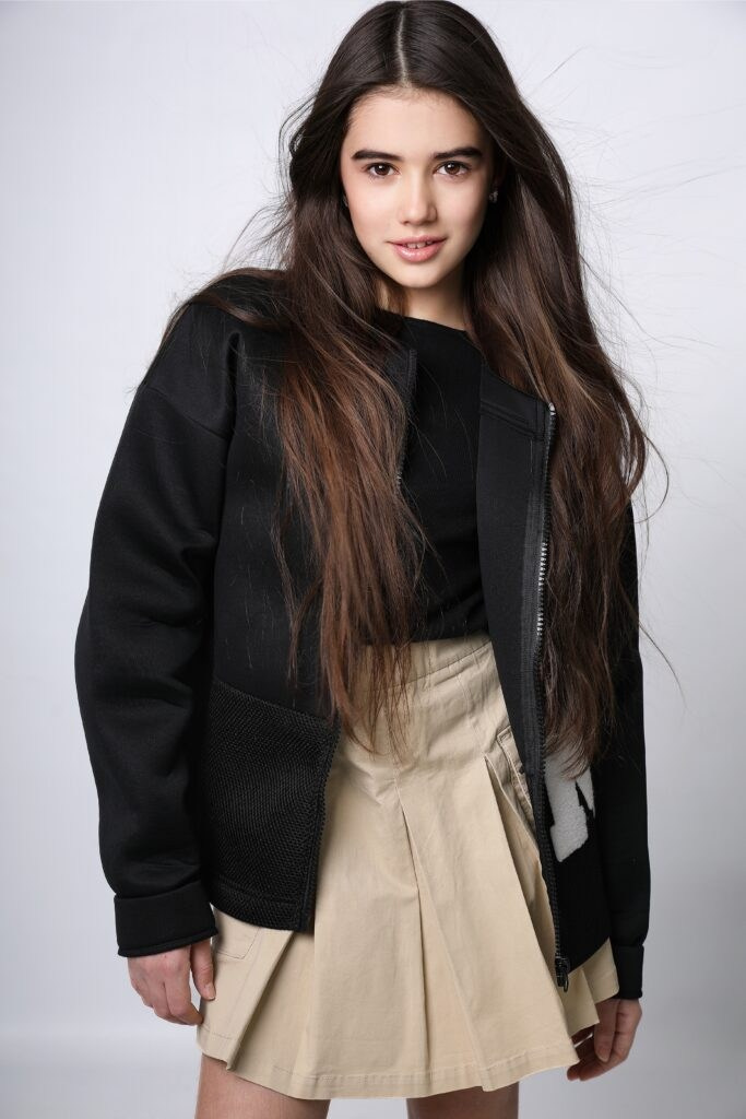 Вика Александрова. Съёмка одежды для маркетплейсов и брендов Morozova Production