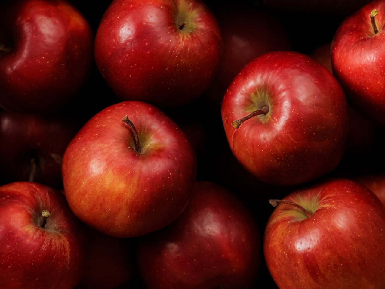 Собрано в саду. OLEG STRATIEVSKY