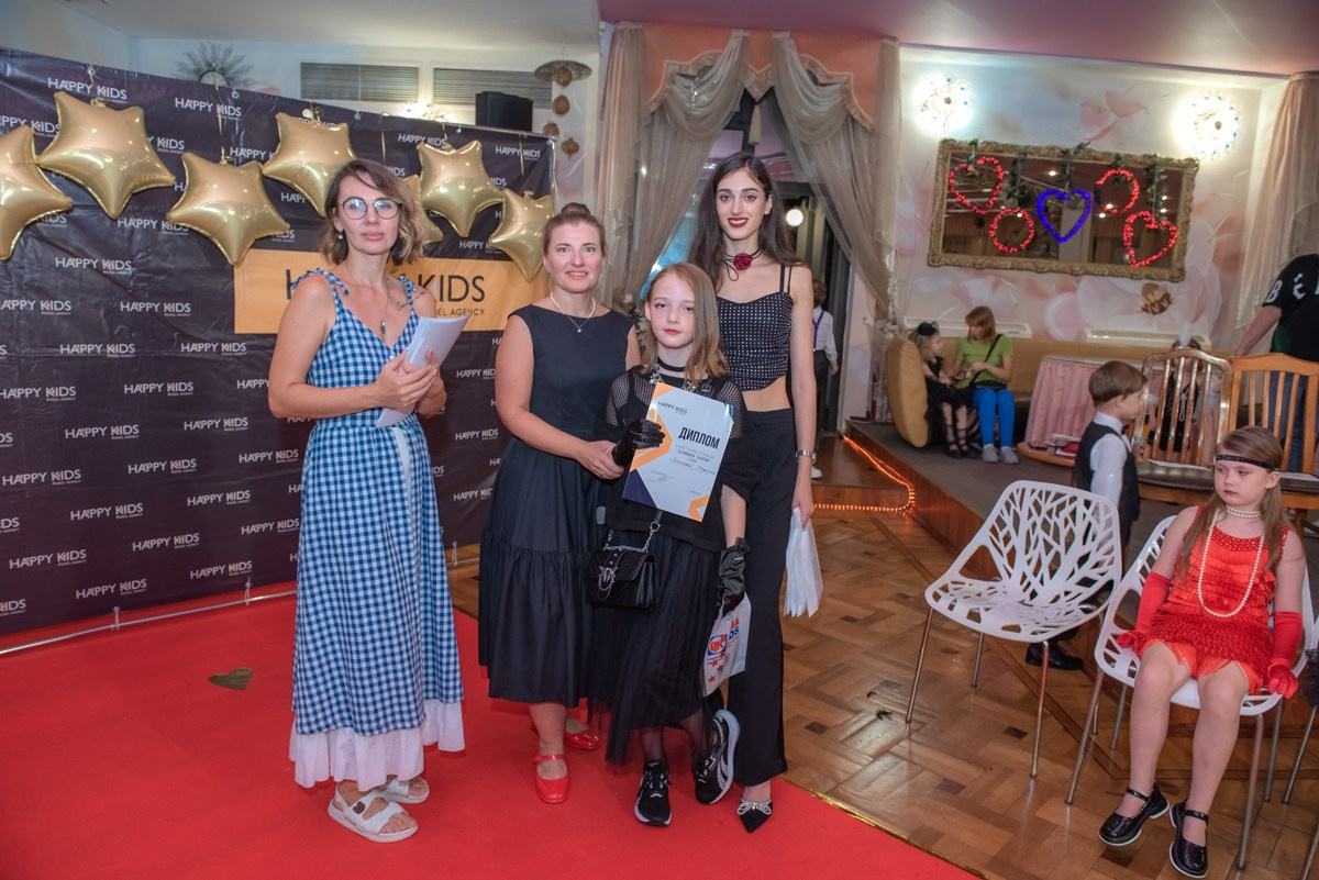 HAPPYkids дефиле санаторий Октябрьский. Семейный и коммерческий фотограф в Сочи Александр Бодунов