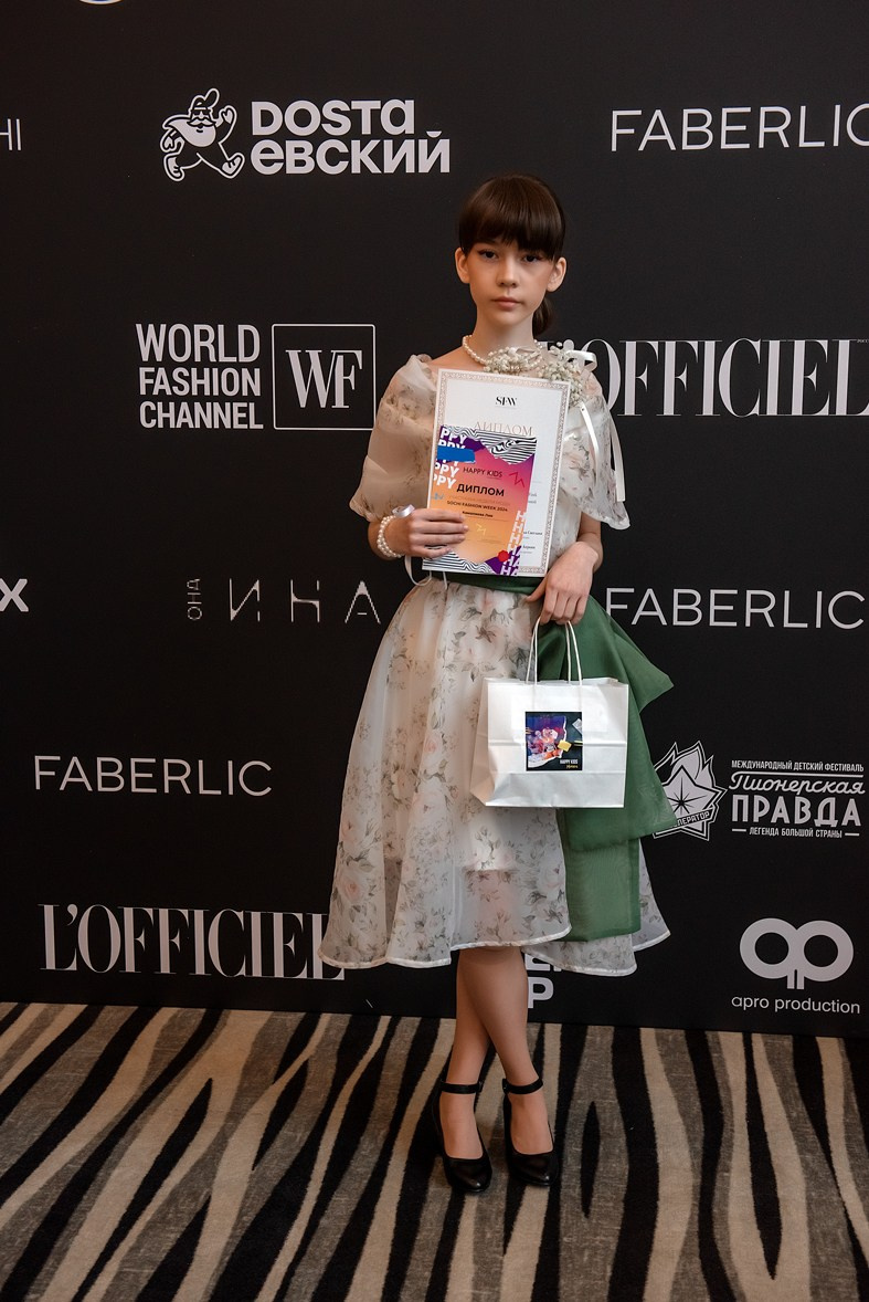 SochiFashionWeek2024 дизайнер Анохина. Семейный и коммерческий фотограф в Сочи Александр Бодунов