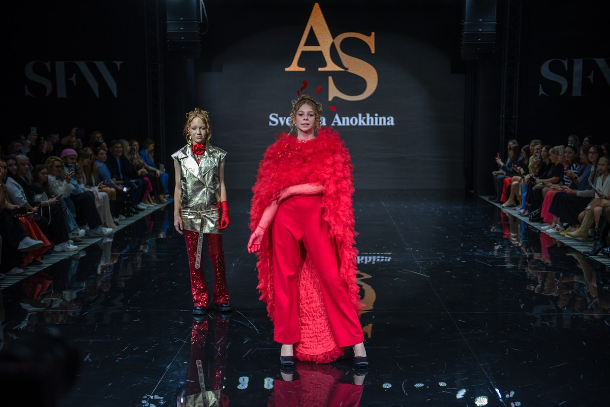SochiFashionWeek2024 дизайнер Анохина Светлана. Семейный и коммерческий фотограф в Сочи Александр Бодунов