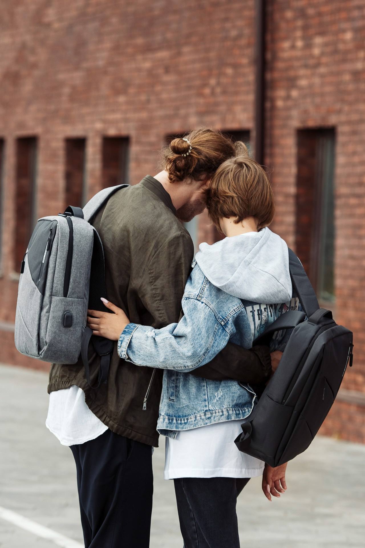 WB OZON Рюкзаки. Фотосъёмка для бизнеса — предметное фото, репортаж с мероприятий, портреты людей, съёмка интерьера и экстерьера