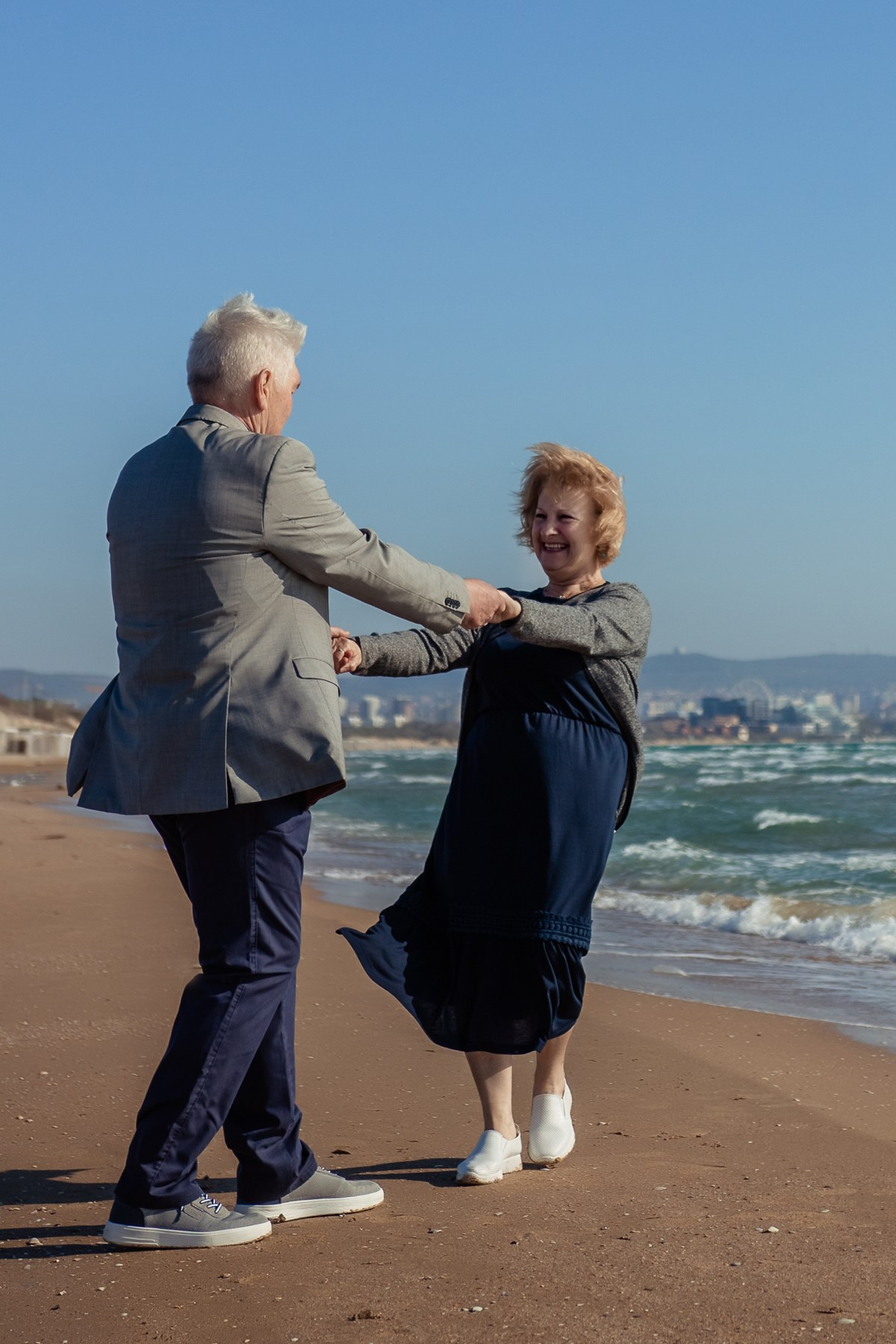 Сергей и Ирина — в объятиях волн. Семейный фотограф Новороссийск, Анапа, Геленджик — Юлия Давыдова
