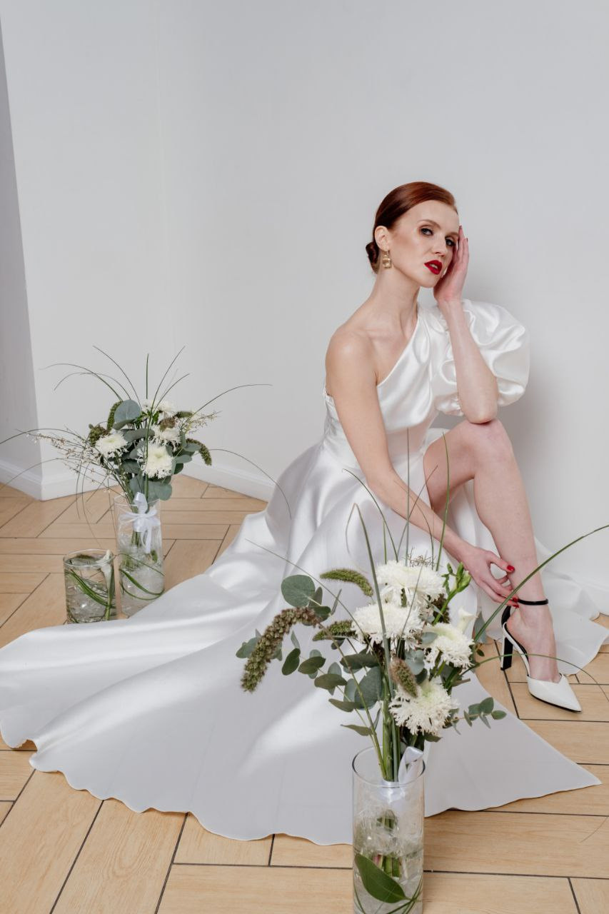 Нежные, свадебные композиции - являются универсальными. С лёгкостью украсят утро невесты, либо гостевые столы торжества или же послужат дополнением к образам подружек невесты.   свадьба 2023, свадебный букет, свадебный букет невесты