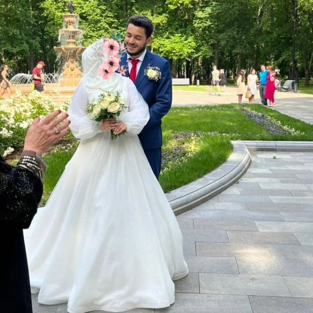 Свадебный букет из роз, гипсофилы и фисташки - для любителей доброй классики и консерватизма. свадьба 2023, свадебный букет, свадебный букет невесты