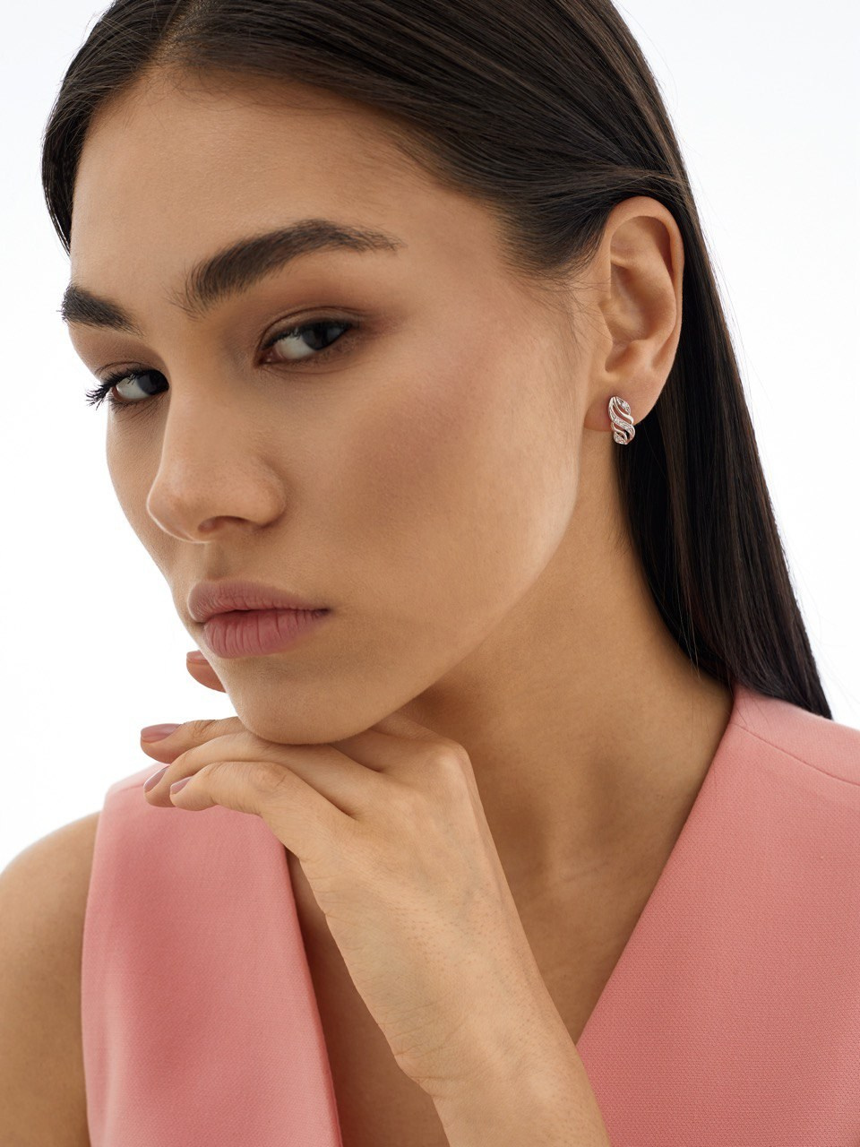 Елена, 40-42 р-р, 173 рост. KED Production — продакшн из СПб. Создаём фото, видео и контент, который помогает брендам и селлерам продавать больше