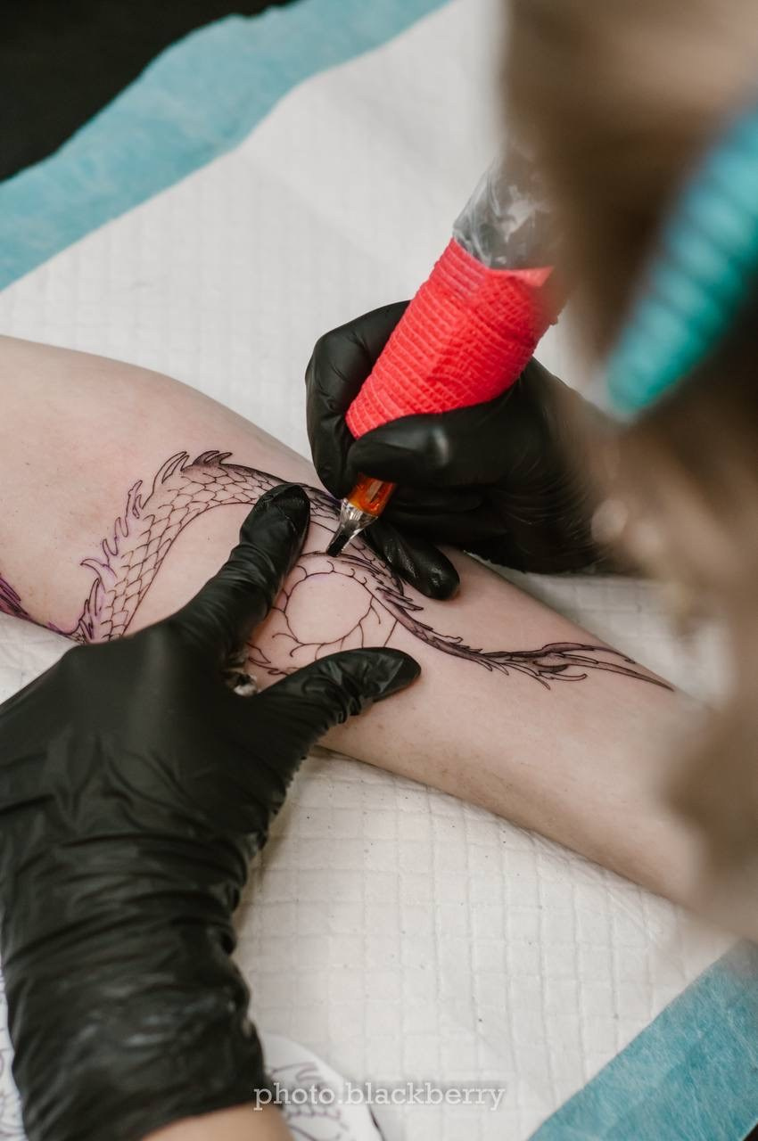 Tattoo journey. Люблю снимать не только эмоции людей, но и автомобили.Живу в Челябинске, ну и конечно как же без путешествий по городам