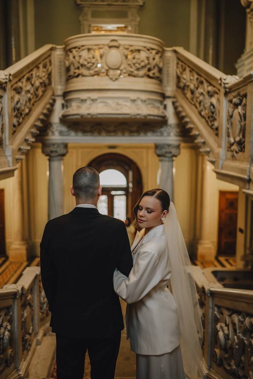 30|08|25. On Emotions агентство