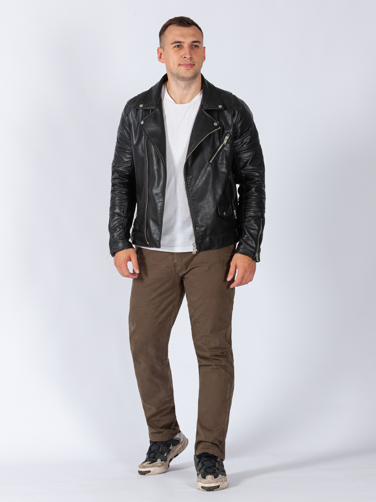 Фотосъёмка брюк на модели. Сборные фотосъёмки в Москве. фотосессии одежды.фотограф