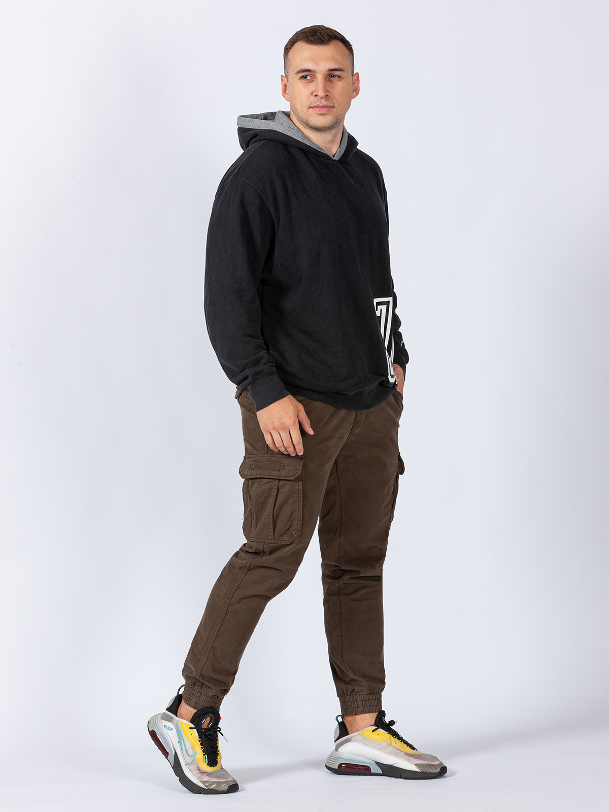 Фотосъёмка брюк на модели. Сборные фотосъёмки в Москве. фотосессии одежды.фотограф