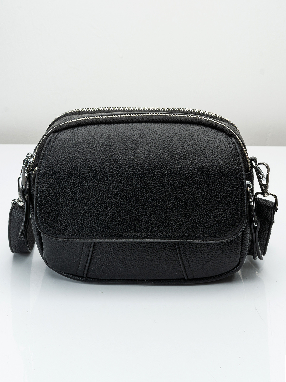 Фотосъёмка сумок для валдберриз. Сборные фотосъёмки в Москве. фотосессии одежды.фотограф