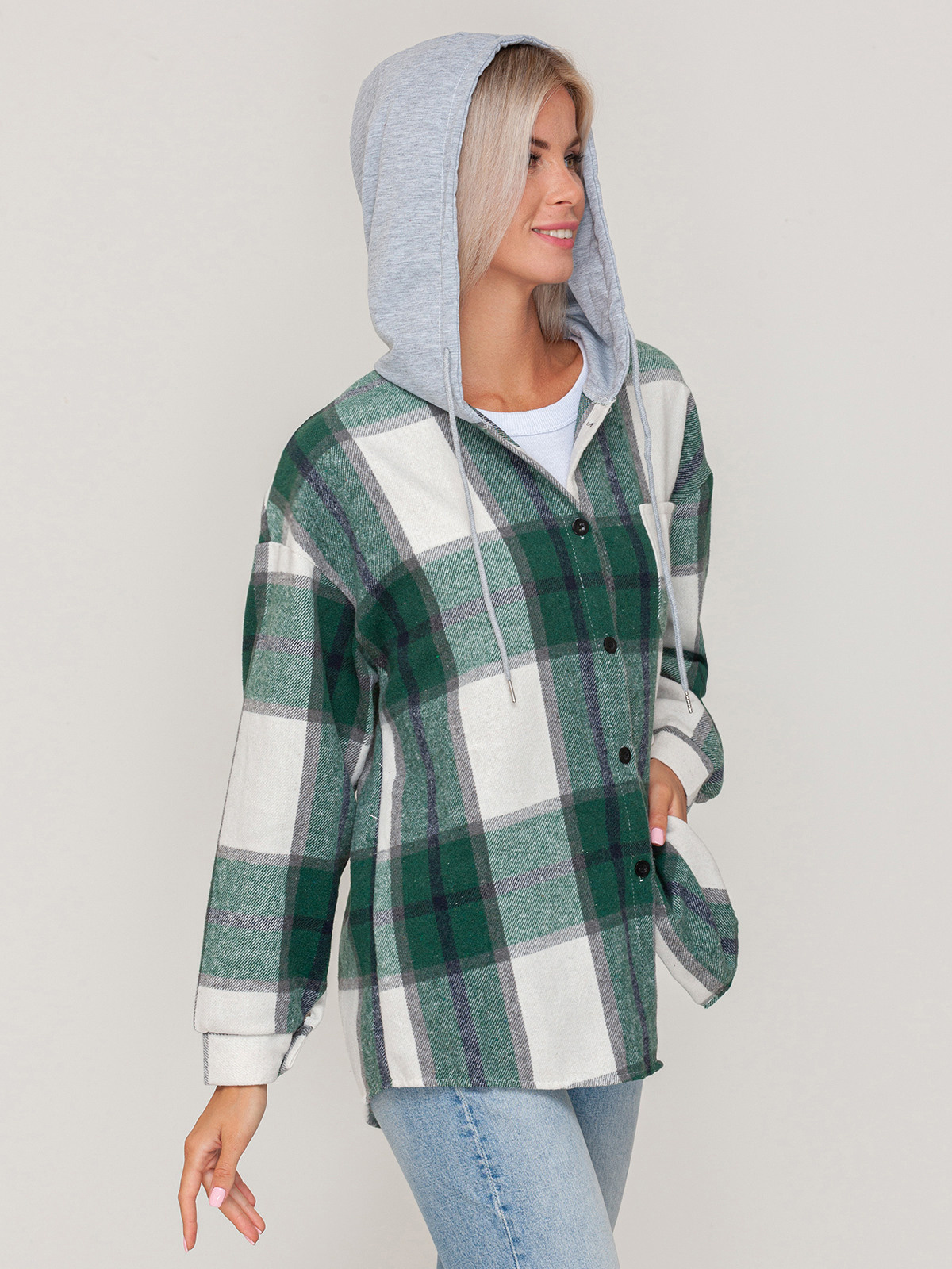 Фотосъёмка женских рубашек для валдберриз. Сборные фотосъёмки в Москве. фотосессии одежды.фотограф