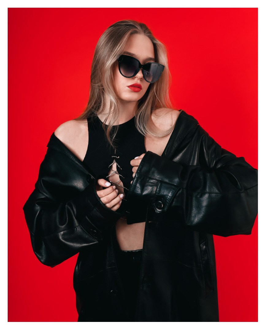 GIRLS. DRIPSTOCK MAG