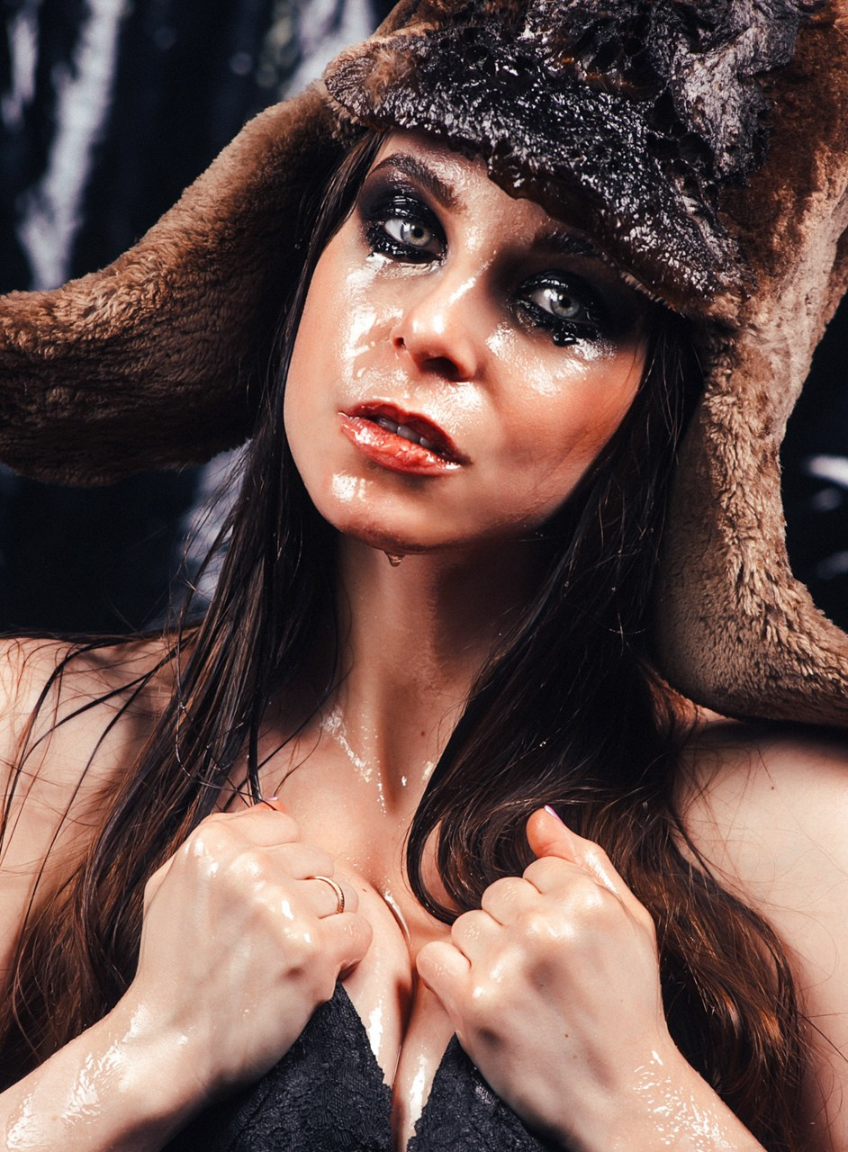 Современная концептуальная фотография о теле, уязвимости и идентичности. Визуальная практика на стиле честности, пост-иронии и искусства.Рекламная фотография, Концептуальная фотография, Современный художник, Психология, Коммерческий фотограф, Репортажный фотограф, Стрит фотография, Арт, Сюрреализм, Мобильная фотография, Снято на айфон, Дима Бурза