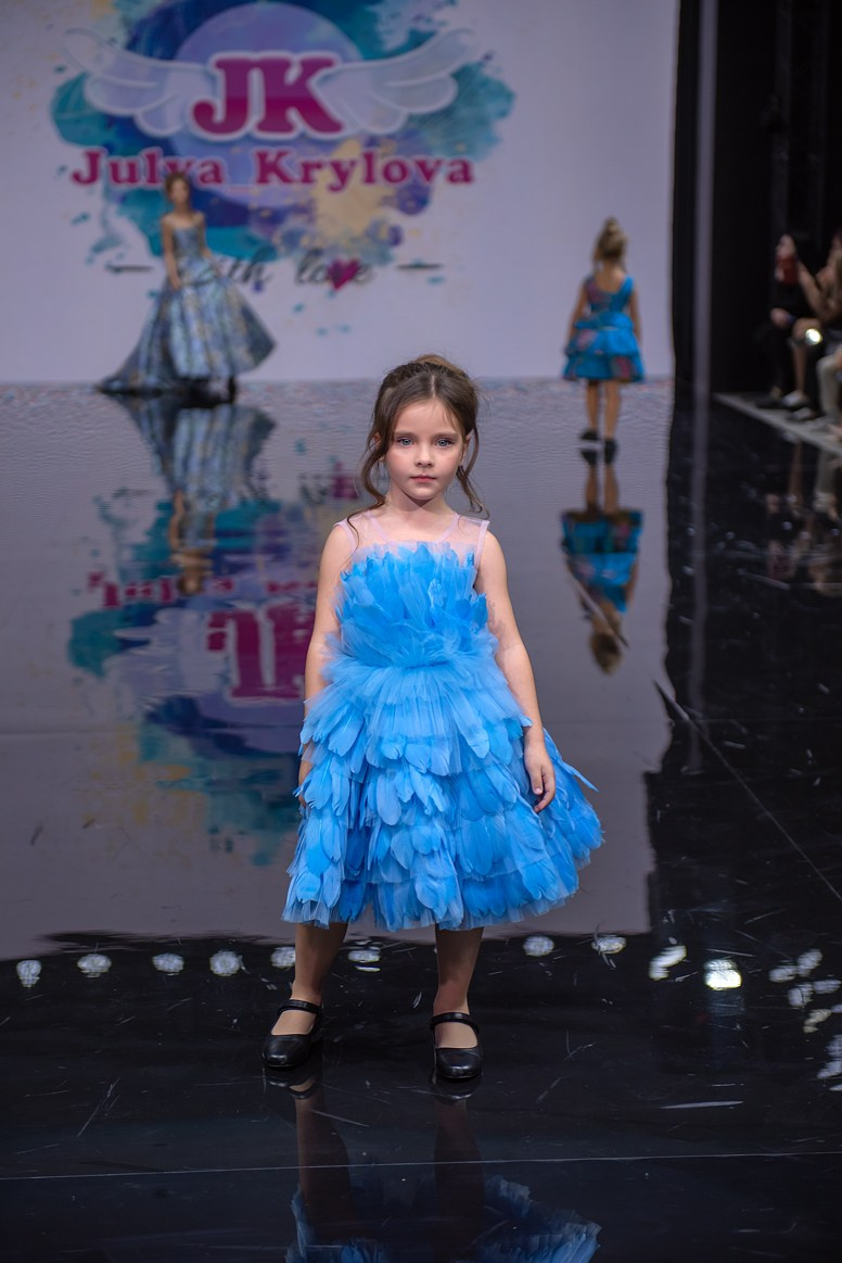 SochiFashionWeek2024 дизайнер Юлия Крылова. Семейный и коммерческий фотограф в Сочи Александр Бодунов