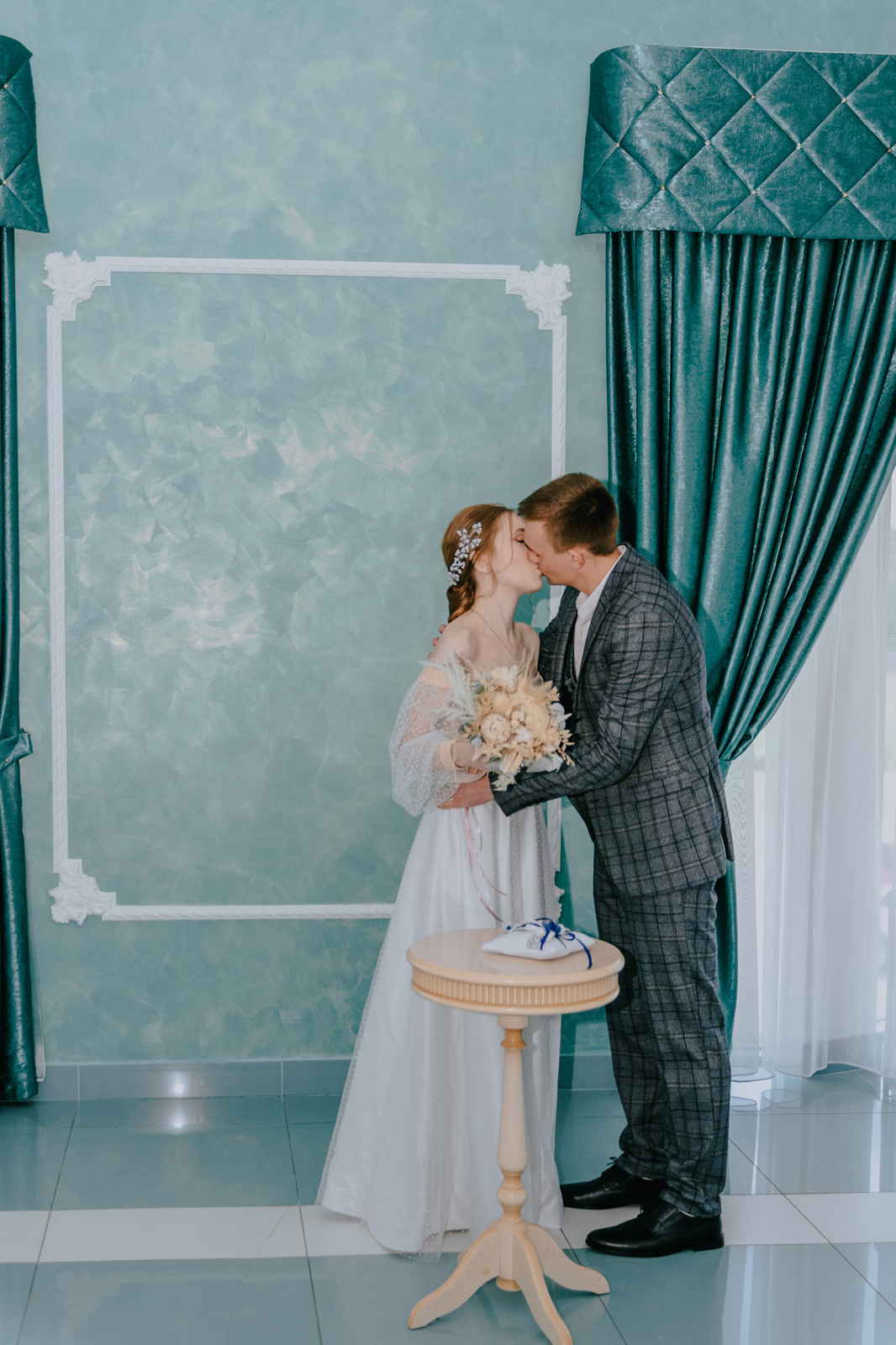 Свадебная фотосъёмка в Рудничном загсе Кемерово