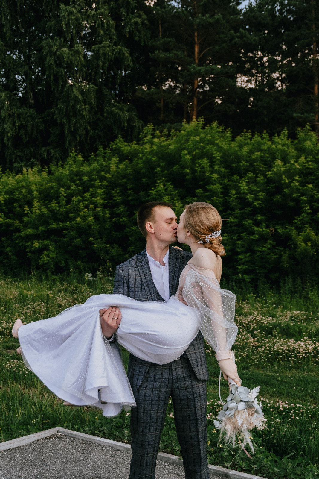 Свадебная фотосъёмка в Рудничном загсе Кемерово