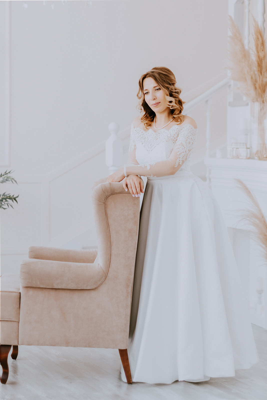 Свадебная фотосессия в светлой фотостудии Кемерово