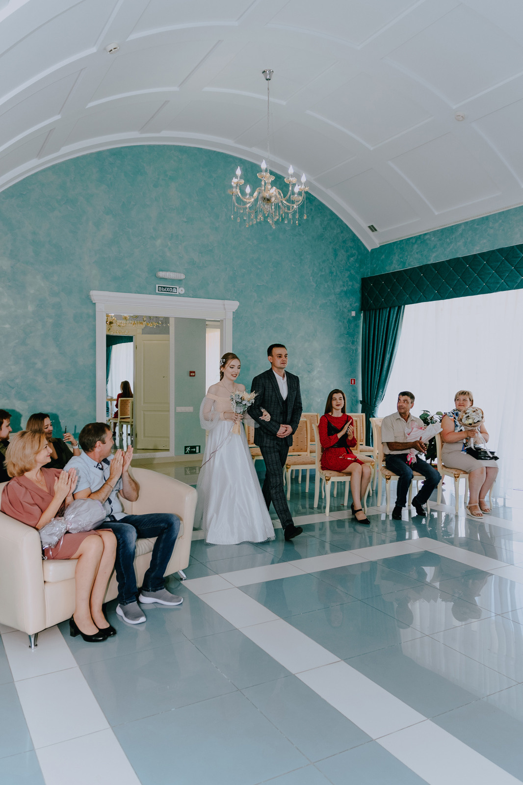 Свадебная фотосъёмка в Рудничном загсе Кемерово
