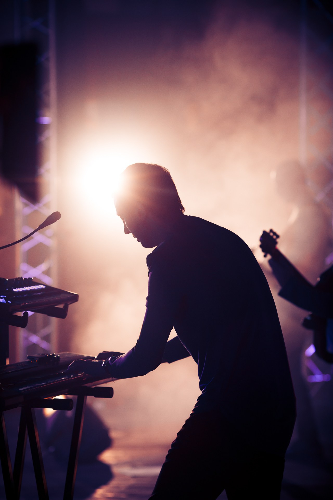 Концертный фотограф Виктор Гагарин. Снимаю крутые концерты в Сибири. Профессиональный фотограф Виктор Гагарин — Промышленная, Event, Портретная, Репортажная съемка в Новокузнецке, Кемерово, Новосибирске