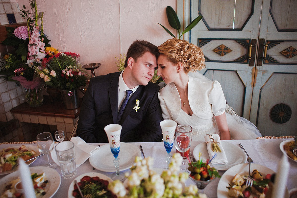 Свадебная прогулка Алекса и Даши. Фотограф крещение венчание в Петербурге! Помогает подобрать храм и посоветовал душевного батюшку в СПб