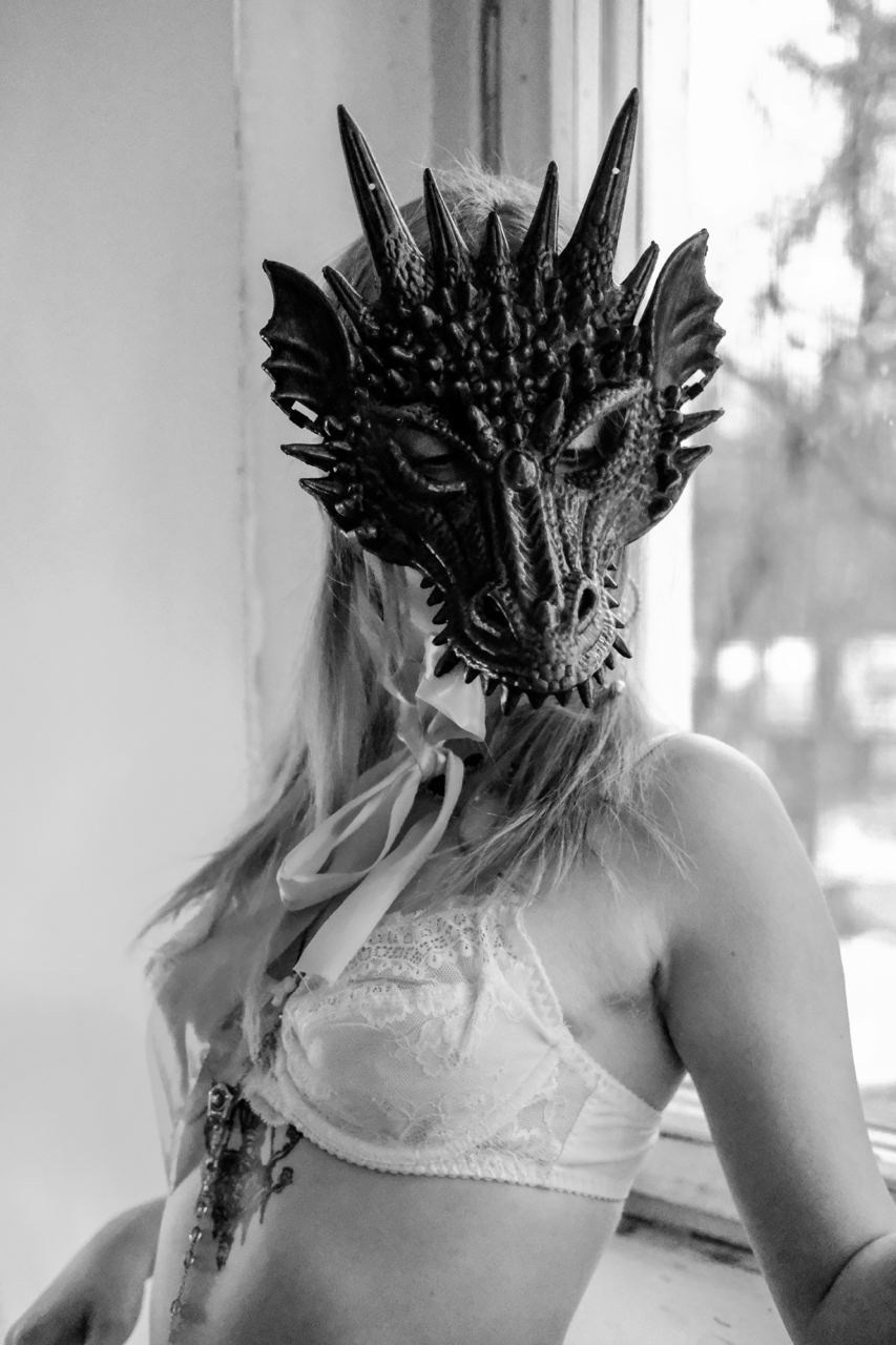 Полина киевский ангел. Софа Катастрофа, Одичание. фотохудожница, креативный продюсер, автор. Nude, eros, портретный фотограф