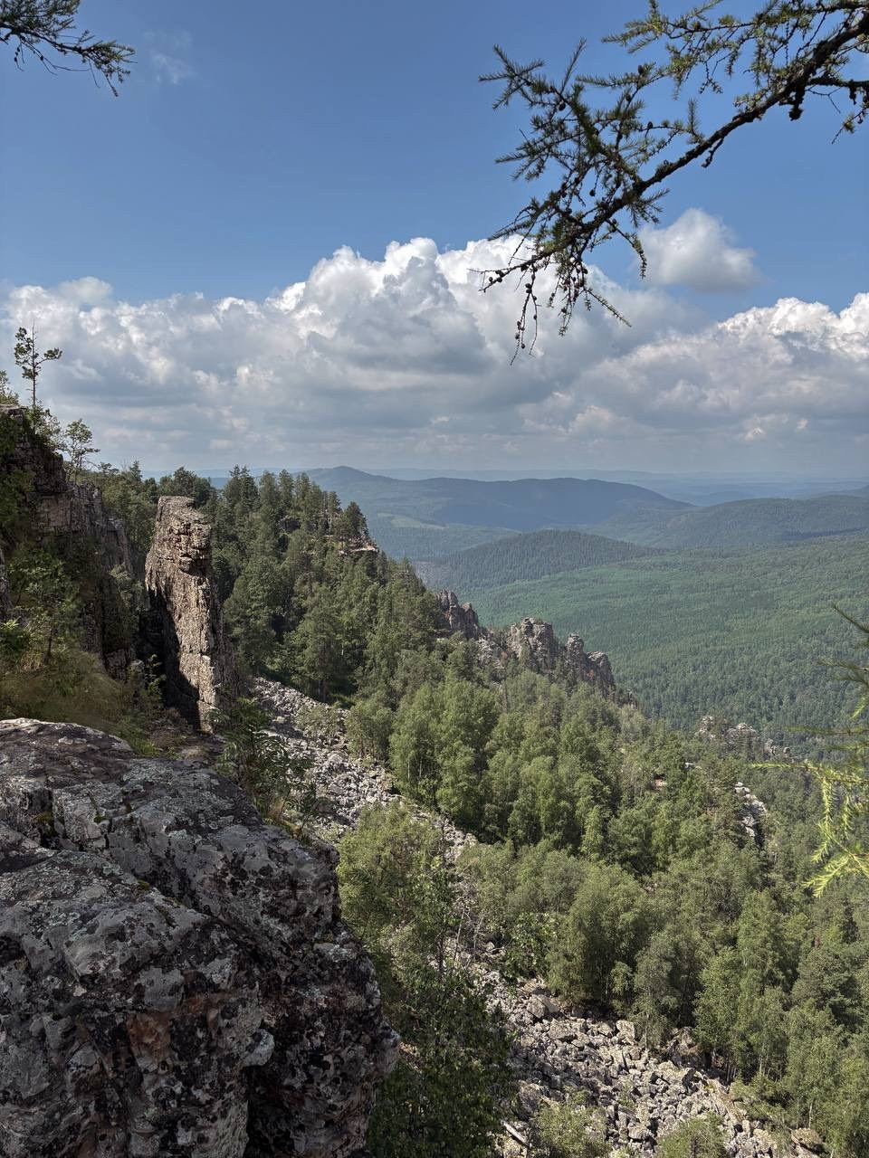 Рассвет на Айгирских скалах