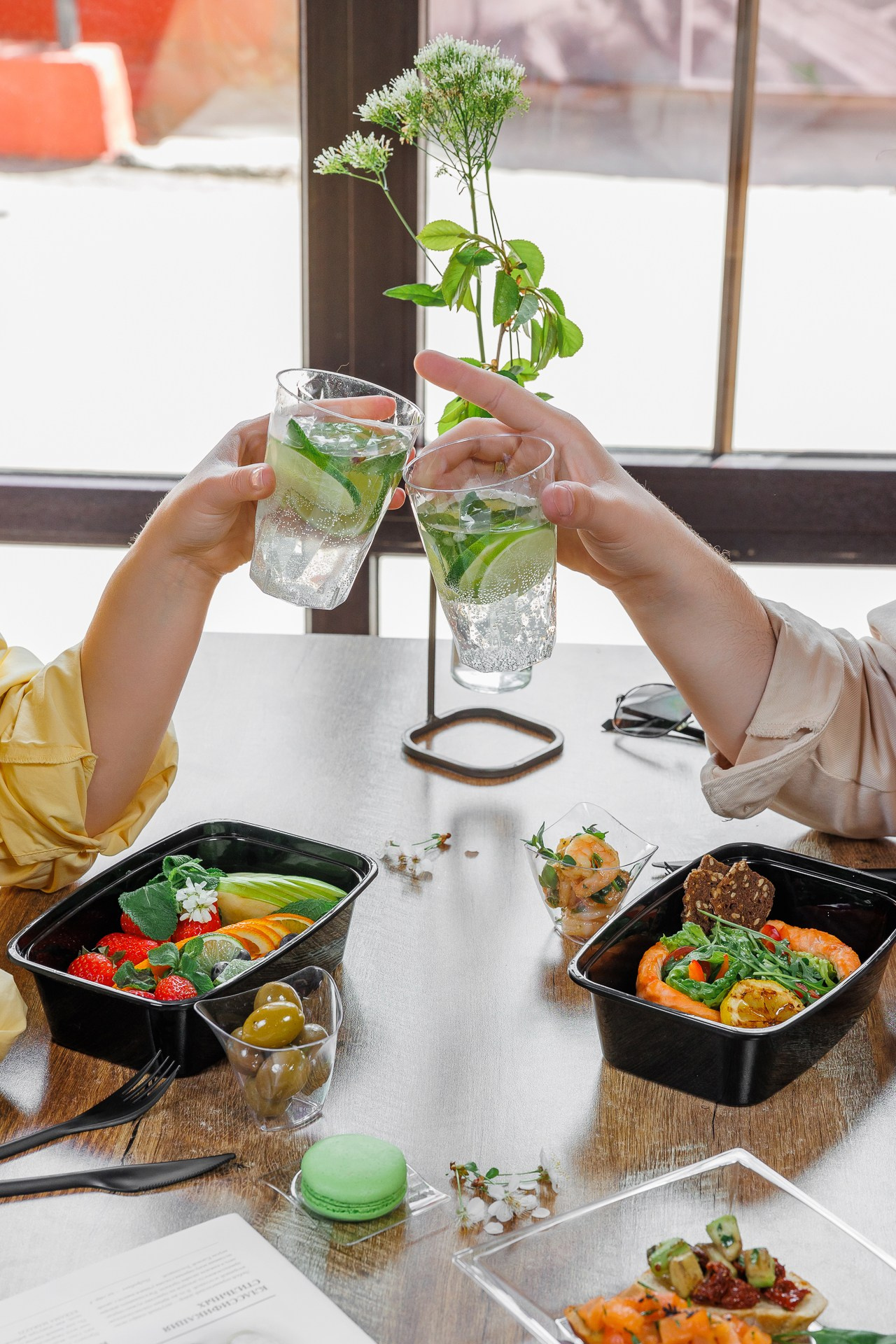 Пластиковая посуда. Фотосъёмка для бизнеса — предметное фото, репортаж с мероприятий, портреты людей, съёмка интерьера и экстерьера