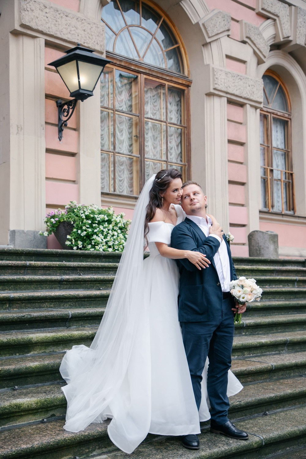свадьба в спб заказать фотографа, где лучше провести свадьба в спб, свадебный банкетный зал какой выбрать, костюм на свадьбу жених, платье для невесты