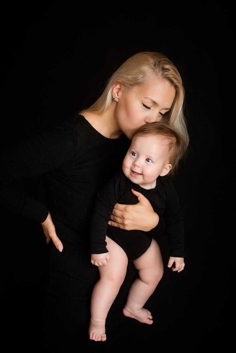 Аделина 7 месяцев. Фотограф новорожденных Елена Панова