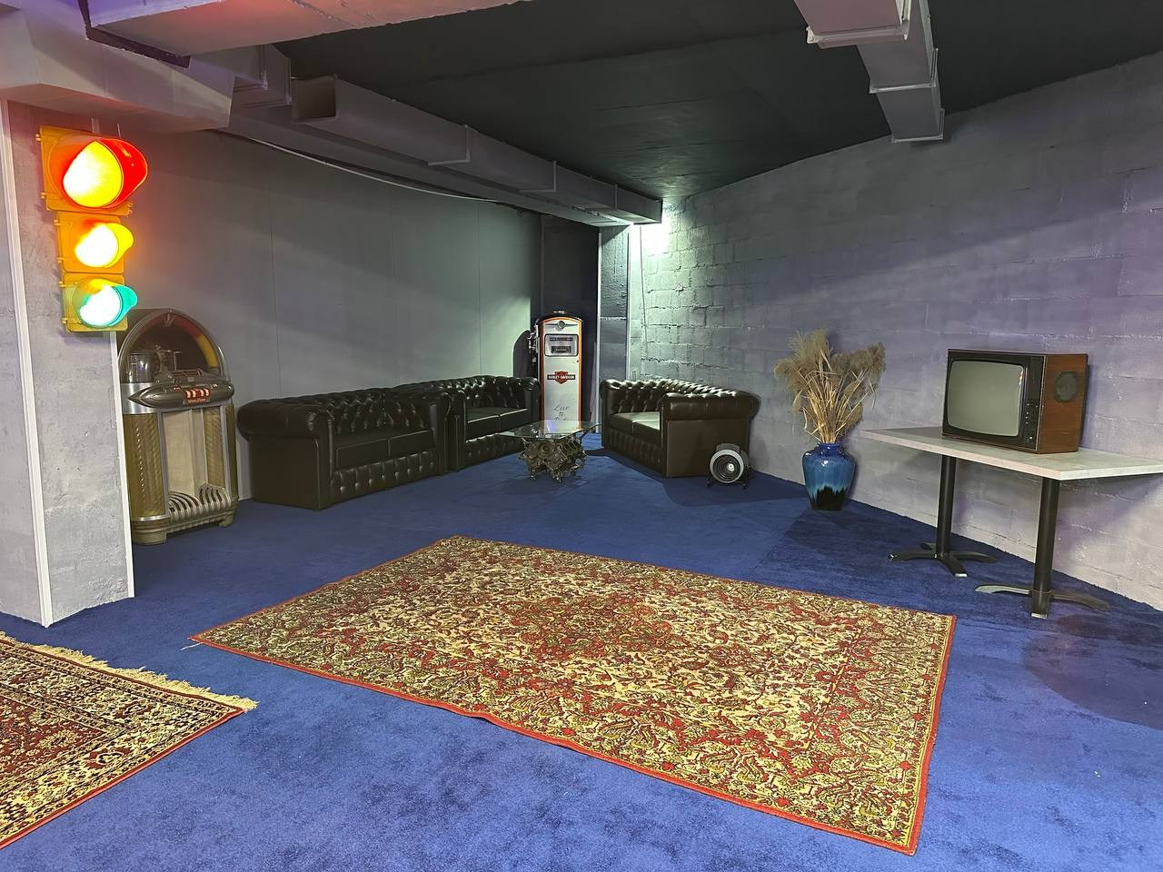 Garage Clubhouse. Сауна с джакузи, водопадом, большим и теплым бассейном, хаммамом в ClubHouse в