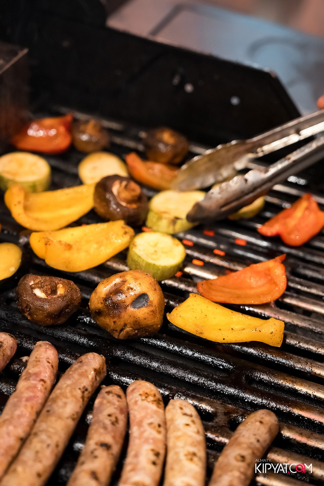 РЕСТОРАН ЛАРИСС ИВАННУ ХАЧУ. КИПЯТКОМ АЛМАТЫ!