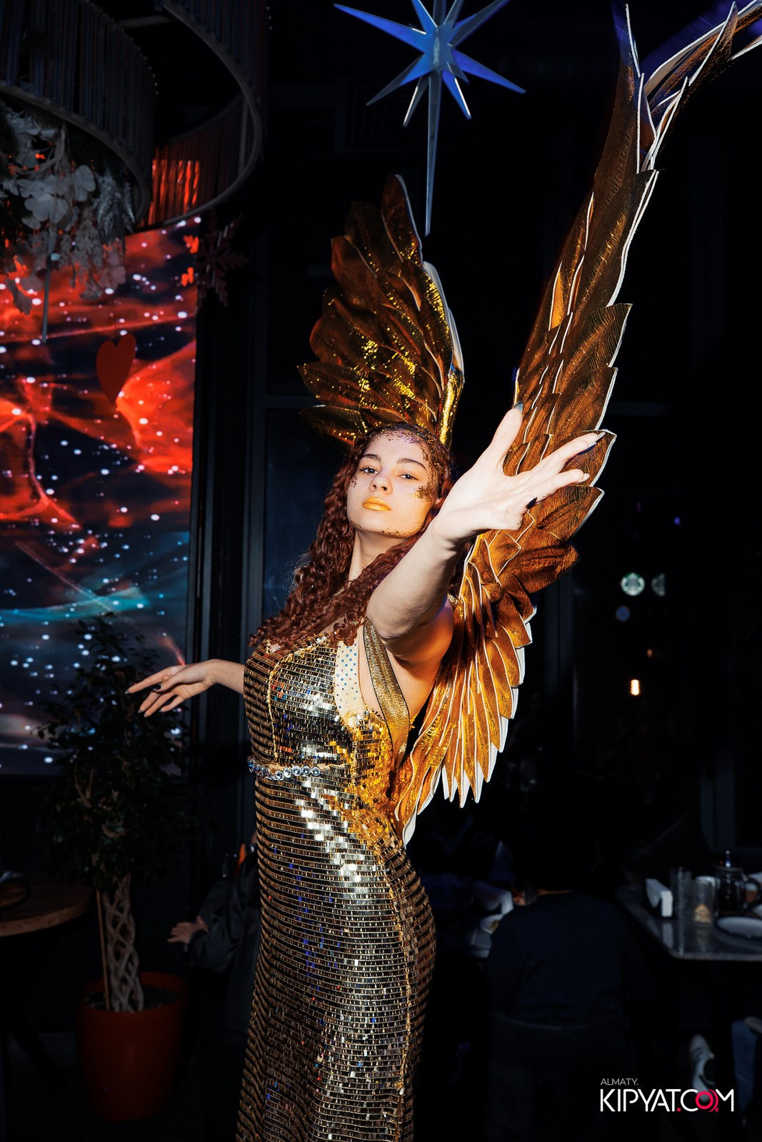 FRIENDS BAR & TERRACE. КИПЯТКОМ АЛМАТЫ!