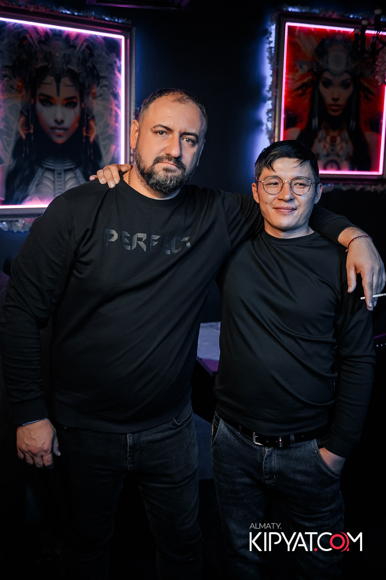 UYAT EMES BAR. КИПЯТКОМ АЛМАТЫ!