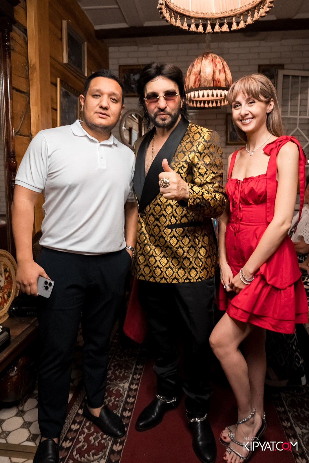 РЕСТОРАН МАРЬИНА РОЩА. КИПЯТКОМ АЛМАТЫ!