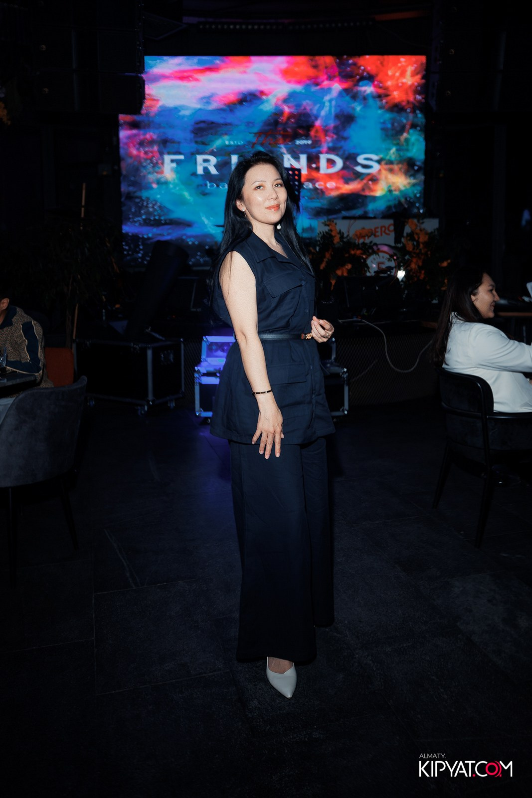 FRIENDS BAR & TERRACE. КИПЯТКОМ АЛМАТЫ!