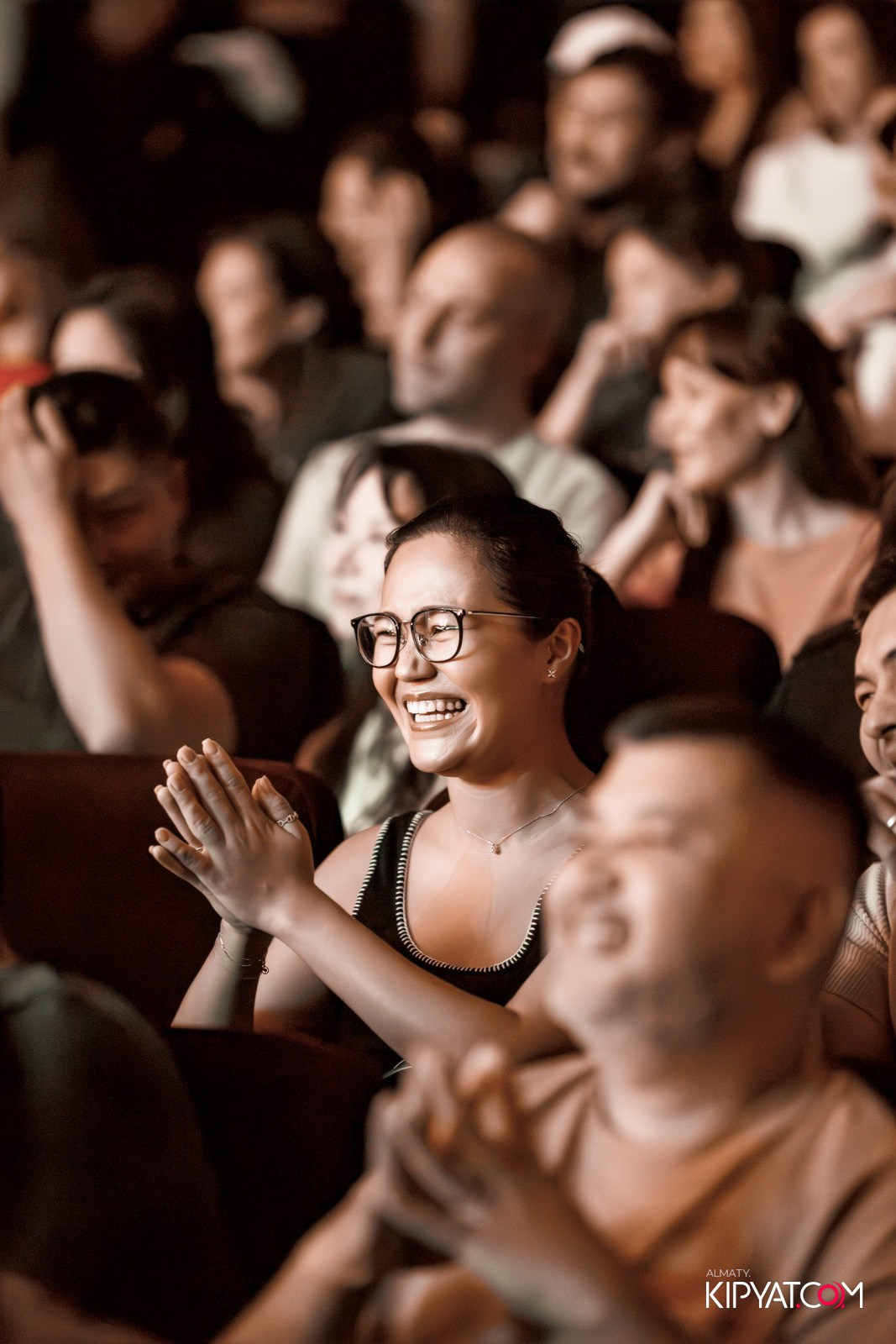 STAND UP КОНЦЕРТ АЛЕКСАНДА МЕРКУЛЬ. КИПЯТКОМ АЛМАТЫ!