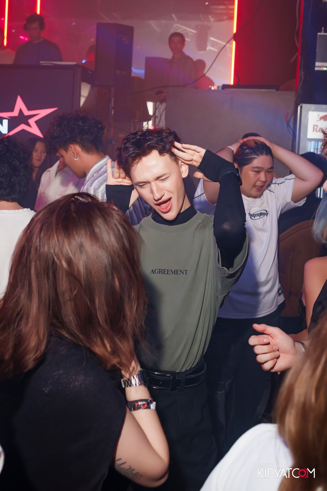 НОЧНОЙ КЛУБ ICON. КИПЯТКОМ АЛМАТЫ!