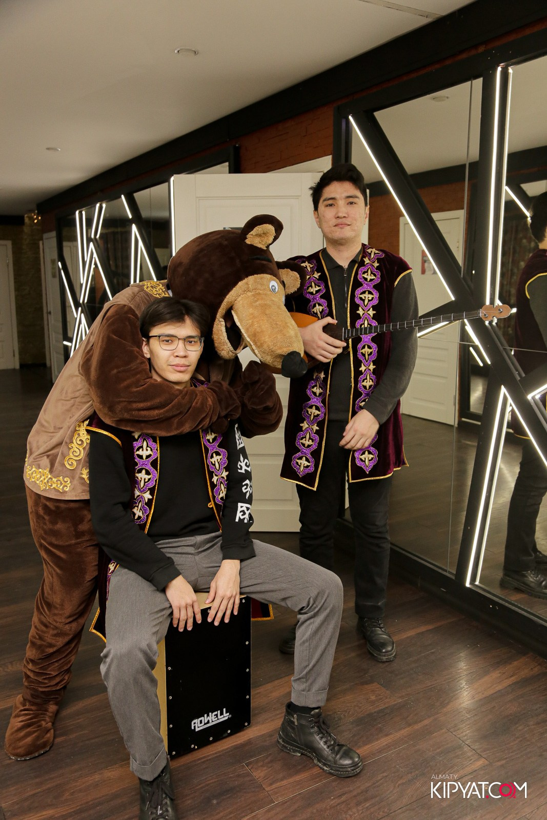 УХО И МЕДВЕДЬ НА САИНА. КИПЯТКОМ АЛМАТЫ!