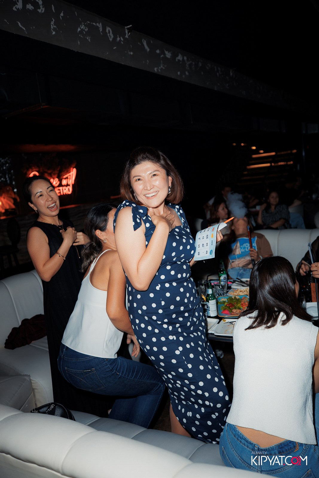 МУЗЫКАЛЬНОЕ ЛОТО В HIT RETRO. КИПЯТКОМ АЛМАТЫ!