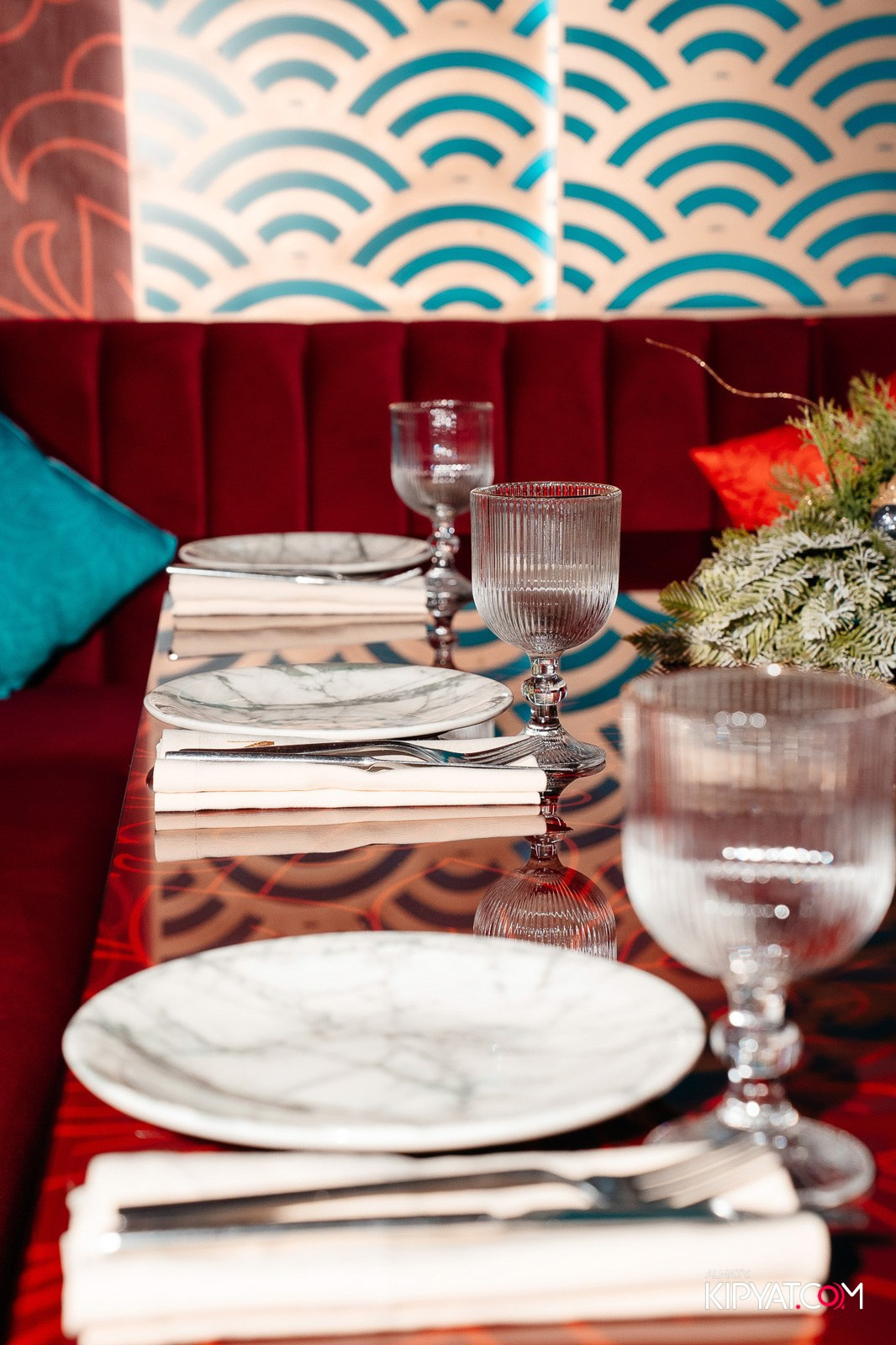 MOOD KARAOKE & TERRACE. КИПЯТКОМ АЛМАТЫ!