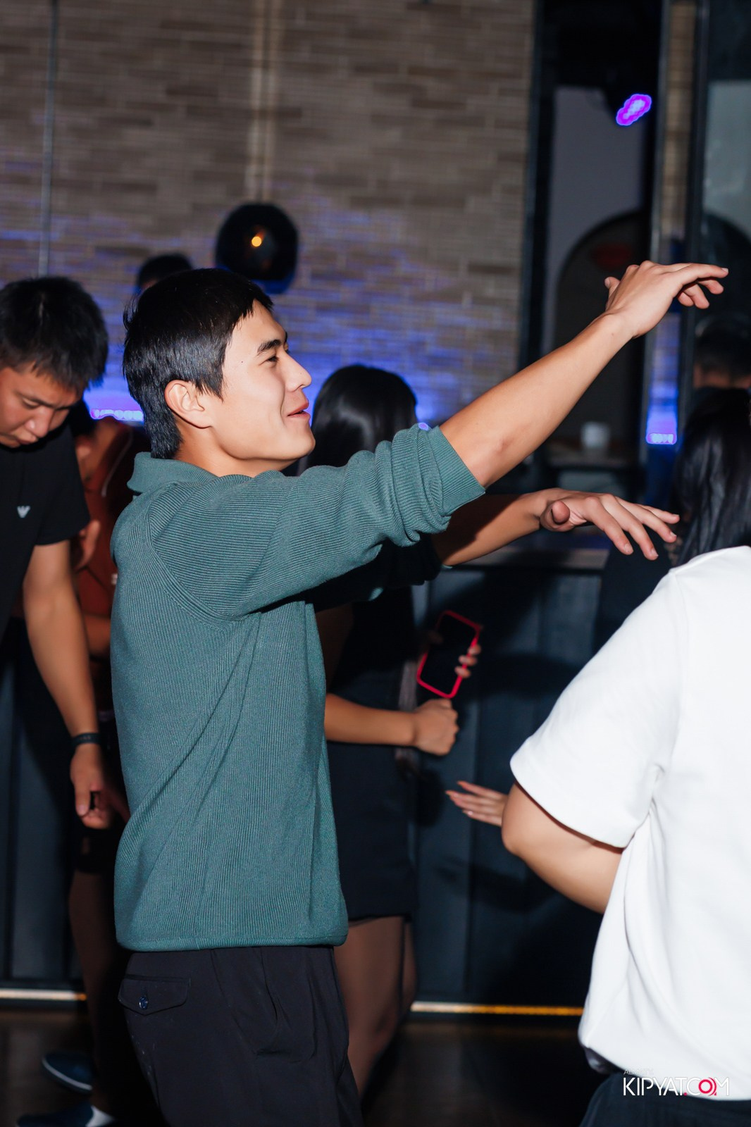 ARAGOSTA. КИПЯТКОМ АЛМАТЫ!