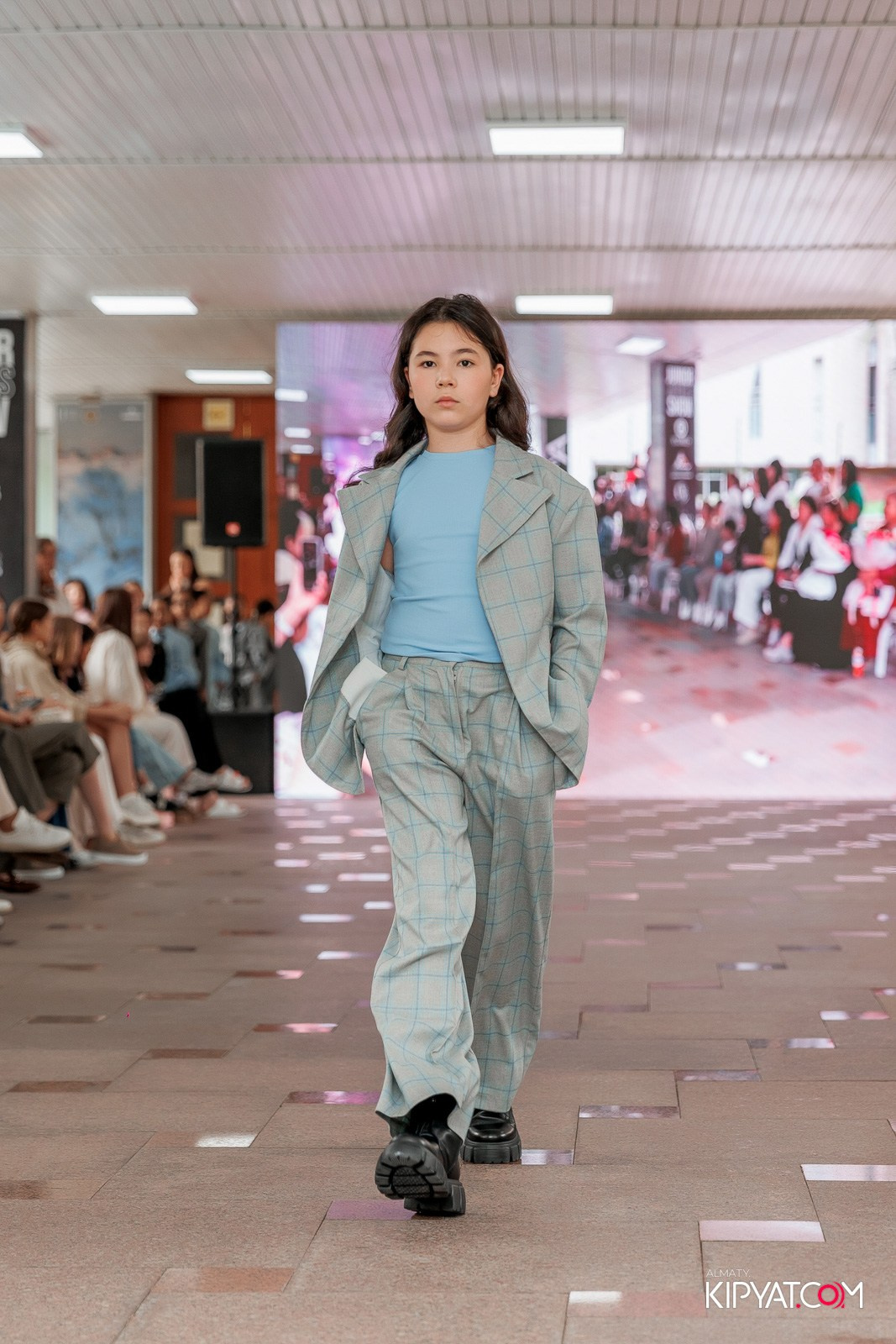 JUNIOR FASHION SHOW. КИПЯТКОМ АЛМАТЫ!