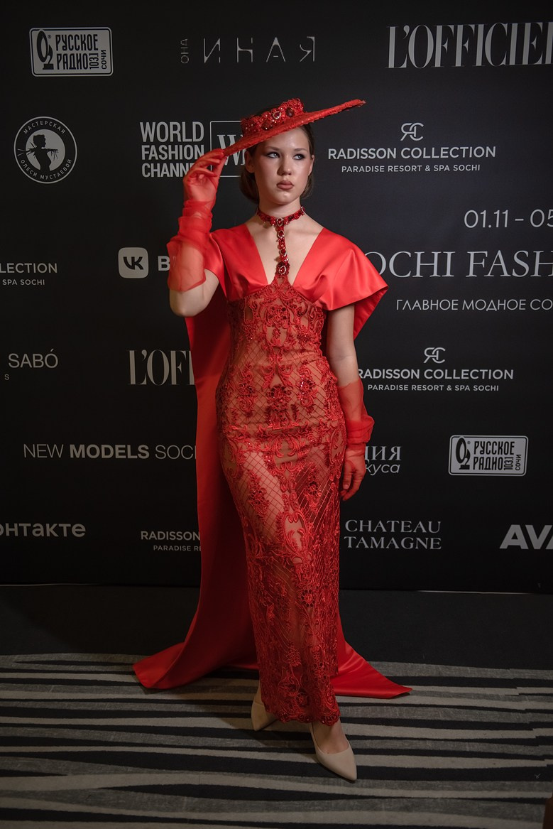 SochiFashionWeek2024 дизайнер Анохина Светлана. Семейный и коммерческий фотограф в Сочи Александр Бодунов