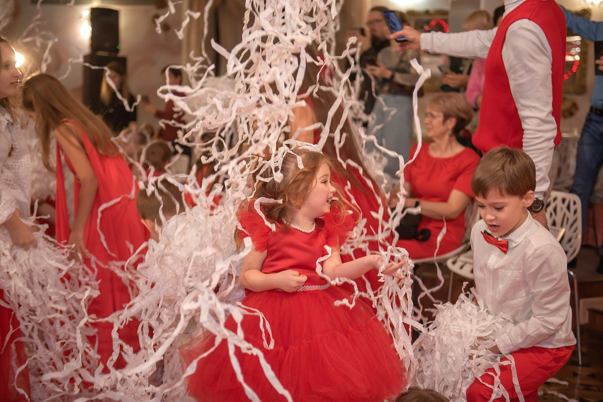Выпускной в детской школе моделей HAPPYkids 2024. Семейный и коммерческий фотограф в Сочи Александр Бодунов