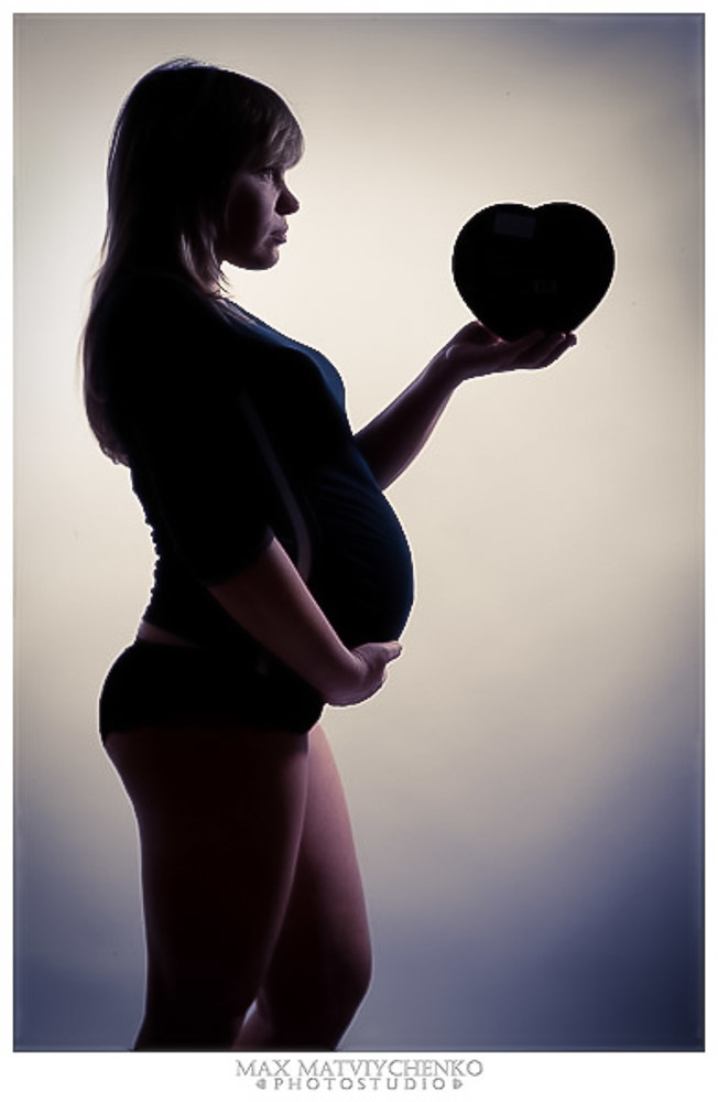 Фотосессия во время беременности от студии Love Story. Максим Матвийченко и Виктория Басова профессионалы своего дела
