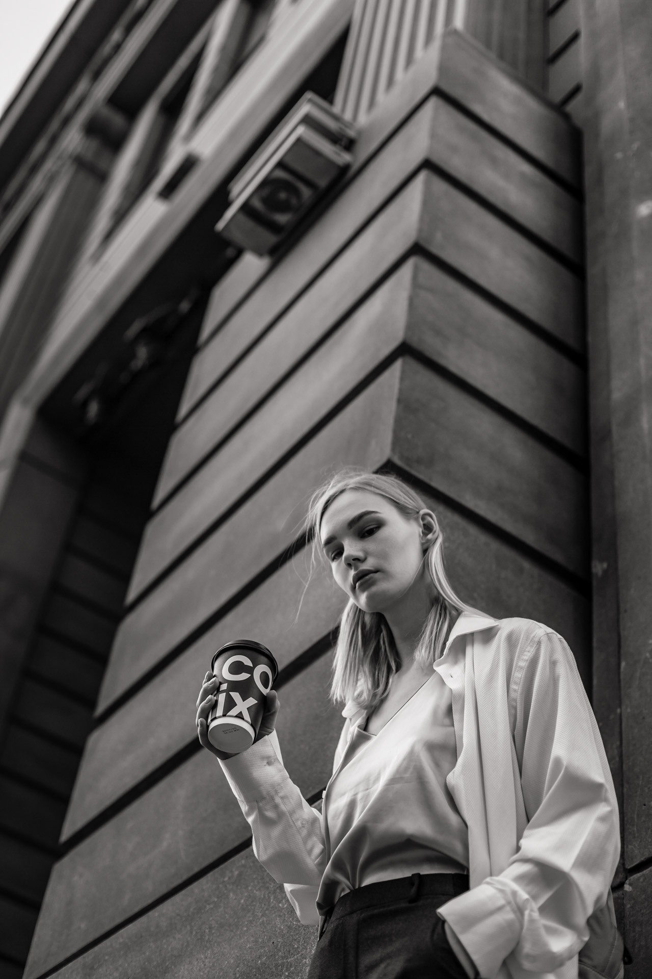 Фотосессия девушки в городе, фотопрогулка по Москве, Уличная фотосесси. Свадебный фотограф Дмитрий Гладков